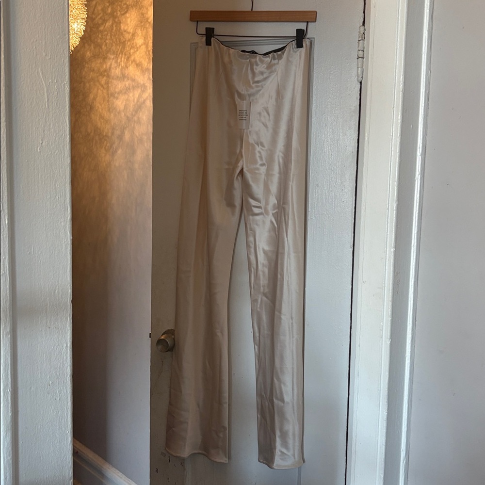 Nonchalant label Norma pant champagne seamless silky trouser pant straight M NWT - Picture 9 of 12